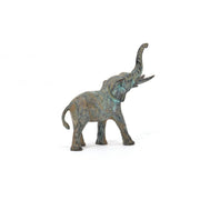 vista posteriore della statuetta dell'elefante in bronzo