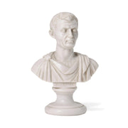 Busto in marmo del più grande imperatore romano - Gaio Giulio Cesare.