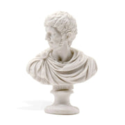 Busto in marmo dell'imperatore folle, Nerone.